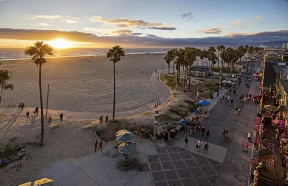 Venice Beach Studio With Large Private Patio Steps To The Beach Los Angeles Luaran gambar